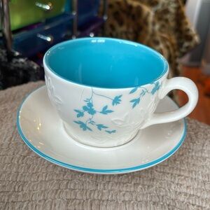 Starbucks Tea/Coffee Cup and Saucer like new 9 fl oz capacity.  Gorgeous!